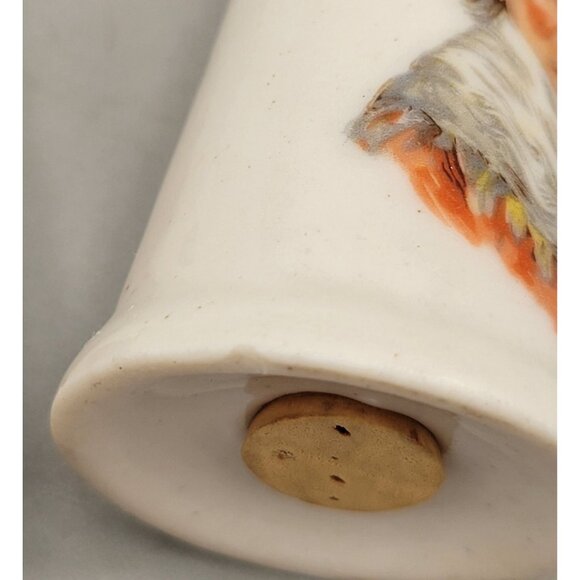 George and Martha Washington Ceramic Salt and Pepper Shaker Set Gold Tops - Picture 7 of 7